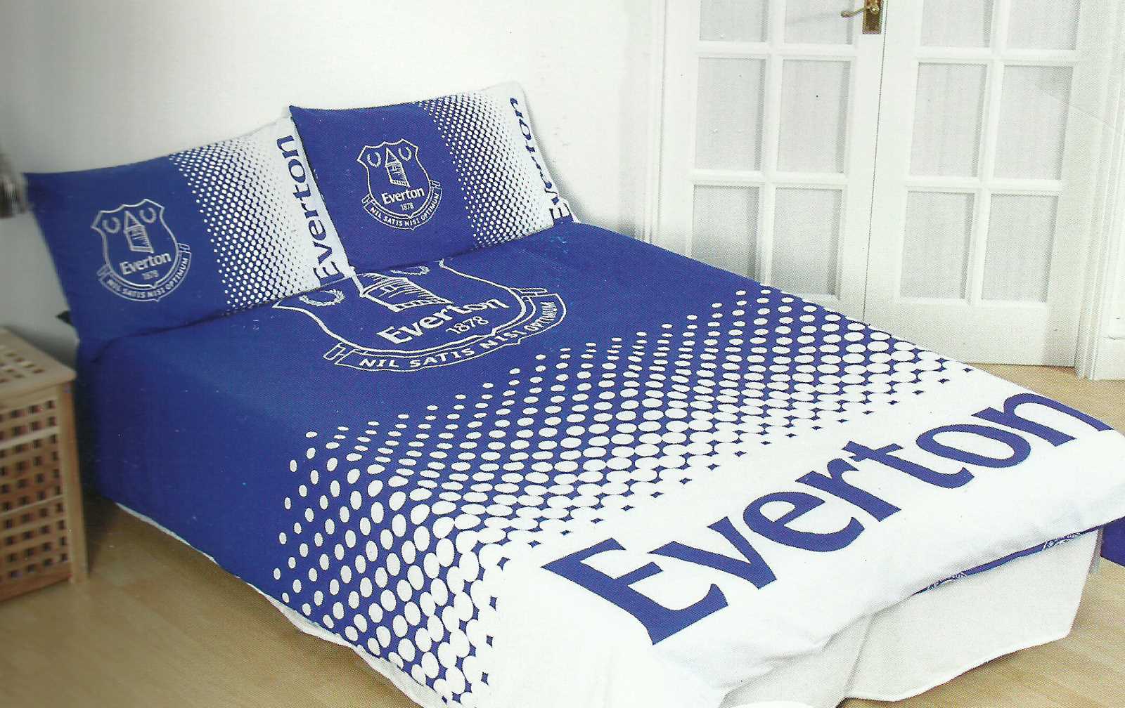 NEW EVERTON FOOTBALL CLUB FADE DOUBLE DUVET QUILT COVER SET BOYS KID